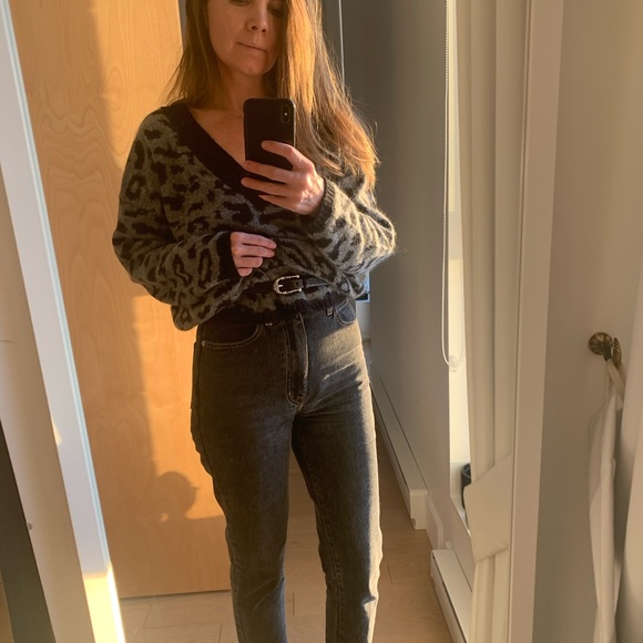 Wool v-neck oversized animal print sweater - Made in Spain - Picture 6 of 10